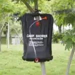 Dus solar suspendat pentru camping sau plaja, capacitate 20l, culoare Neagra