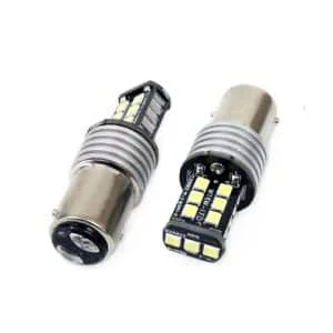 AMIO – Set becuri auto cu LED CANBUS compatibil P21/5W BA15D 15 SMD 7.5W Alb 12/24V, destinat competitiilor auto sau off road