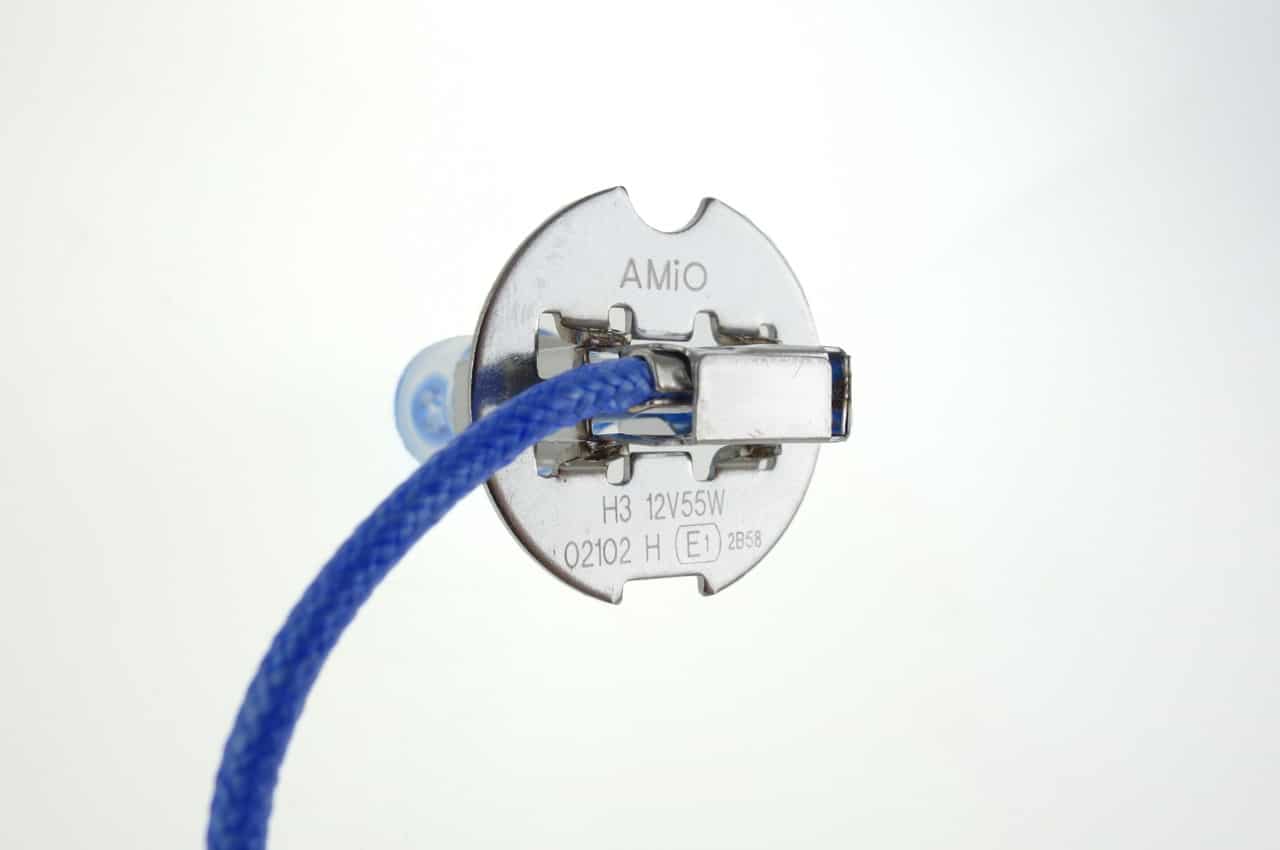 AMIO – Set becuri cu halogen H3 12V 55W LumiTec LIMITED + 130% DUO BOX