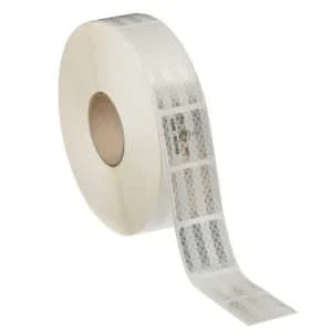 AVEX – Banda reflectorizanta adeziva intrerupta pentru prelate ALBA (rola 5cm x 45m)