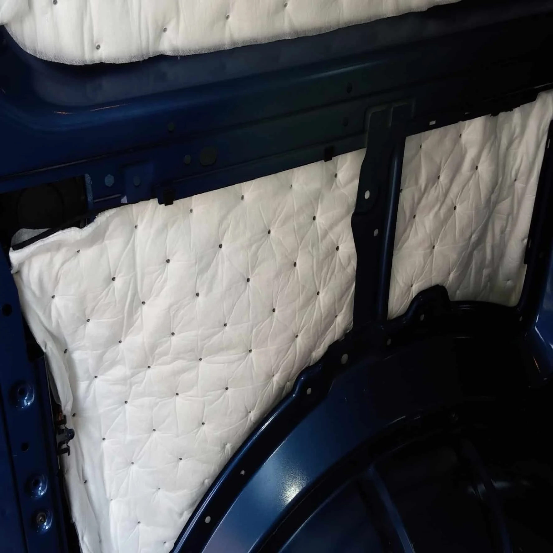 AVEX – Material insonorizant auto gofrat autoadeziv, 50 x 80 cm, culoare ALBA